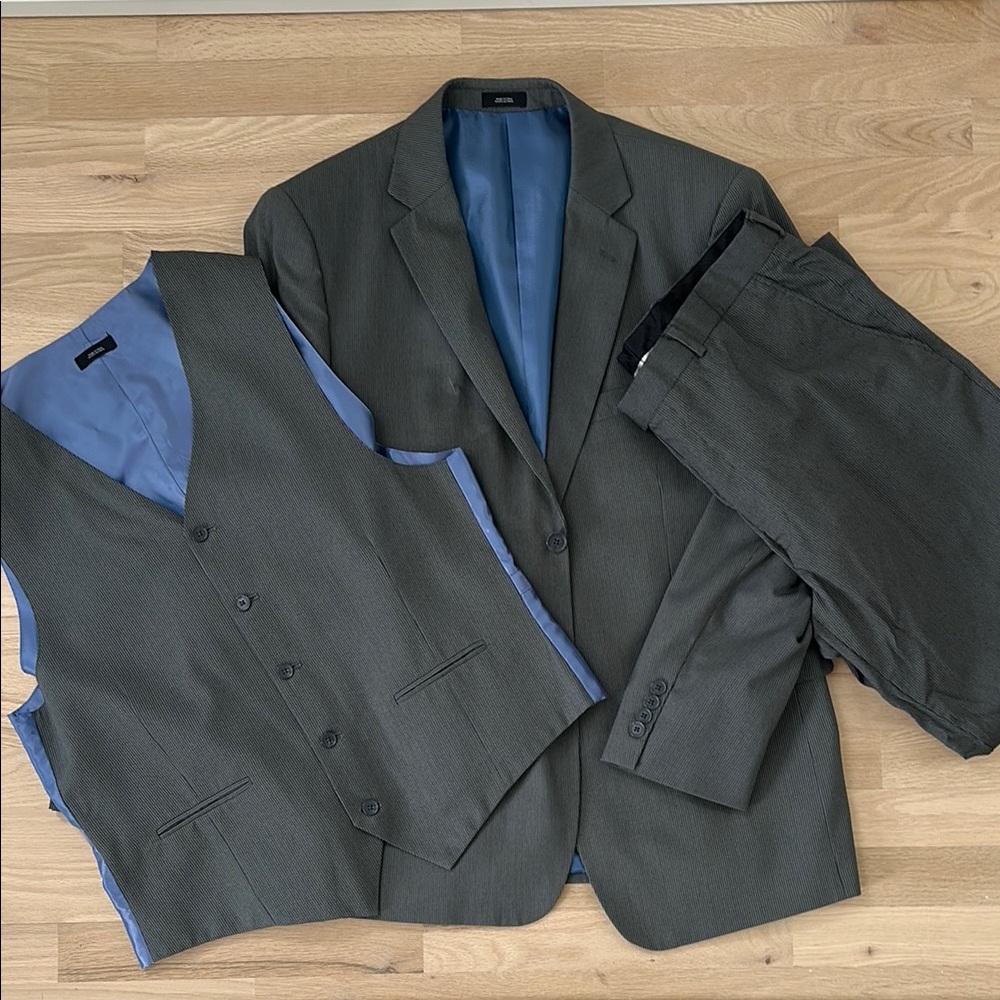 JF Ferrar Grey pinstriped suit set: Jacket. Pant.Vest.